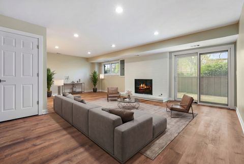 Tiny photo for 15 Windward Circle, Willowbrook, IL 60527 (MLS # 12623864)