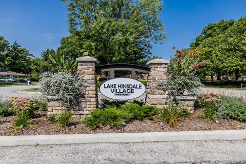 Tiny photo for 15 Windward Circle, Willowbrook, IL 60527 (MLS # 12623864)