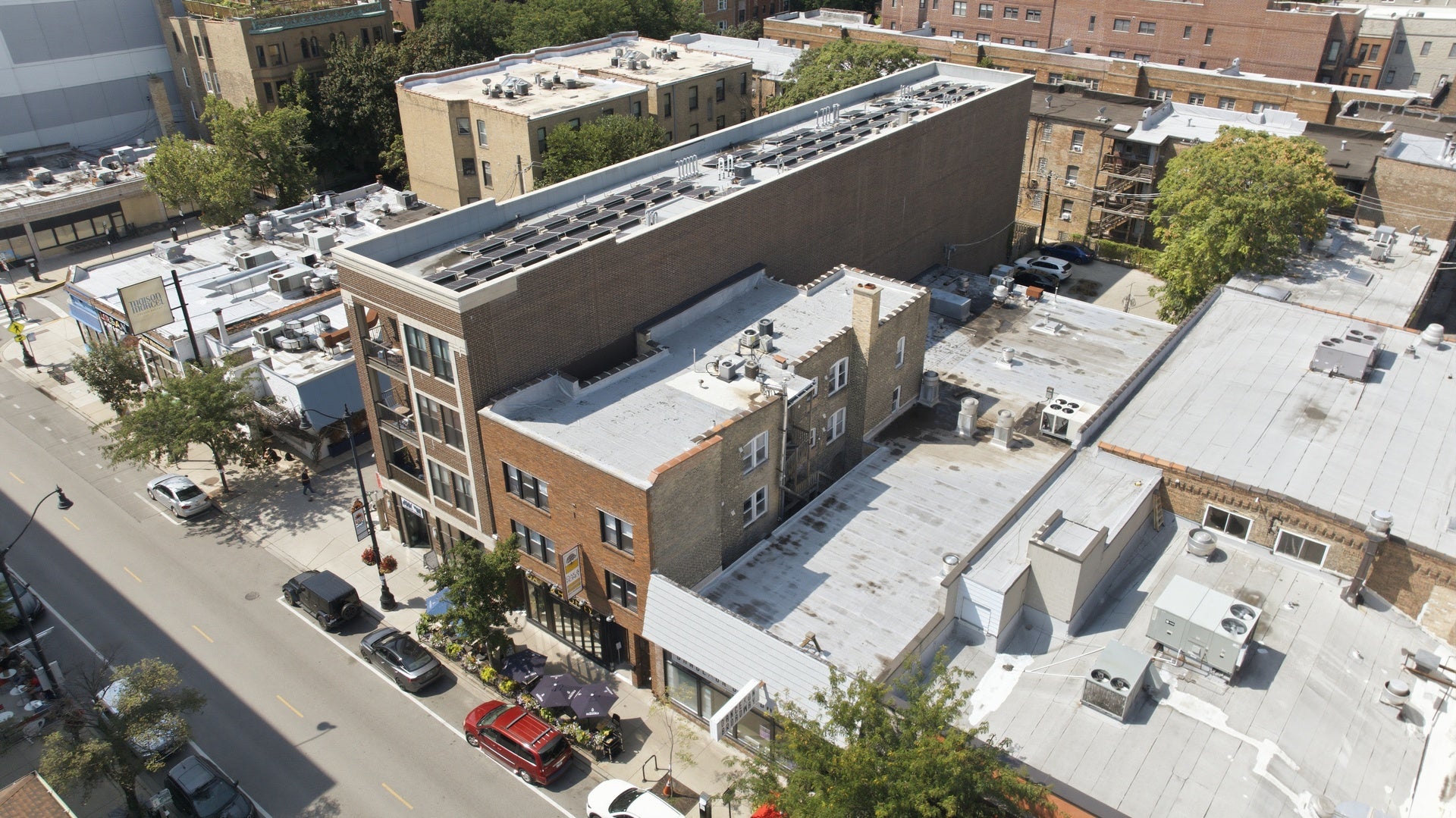 3124 N Broadway Street