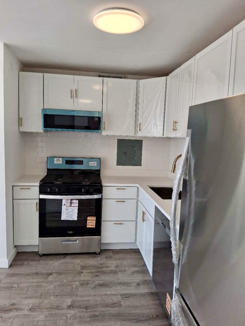 1450 E 55th Street 618S