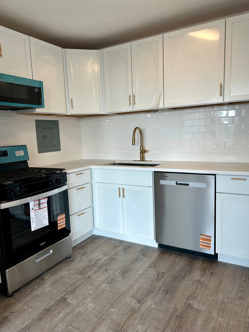 1450 E 55th Street 618S