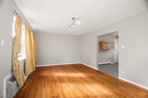 Tiny photo for 617 Case Place #2, Evanston, IL 60202 (MLS # 12497491)