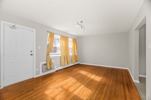 Tiny photo for 617 Case Place #2, Evanston, IL 60202 (MLS # 12497491)