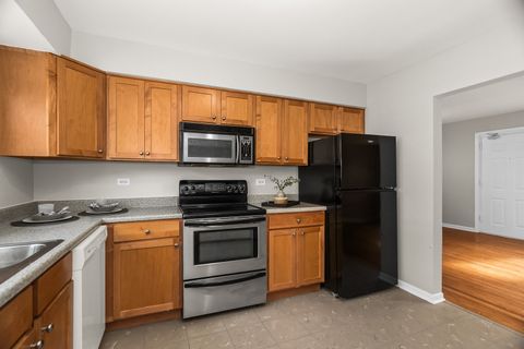 Tiny photo for 617 Case Place #2, Evanston, IL 60202 (MLS # 12497491)
