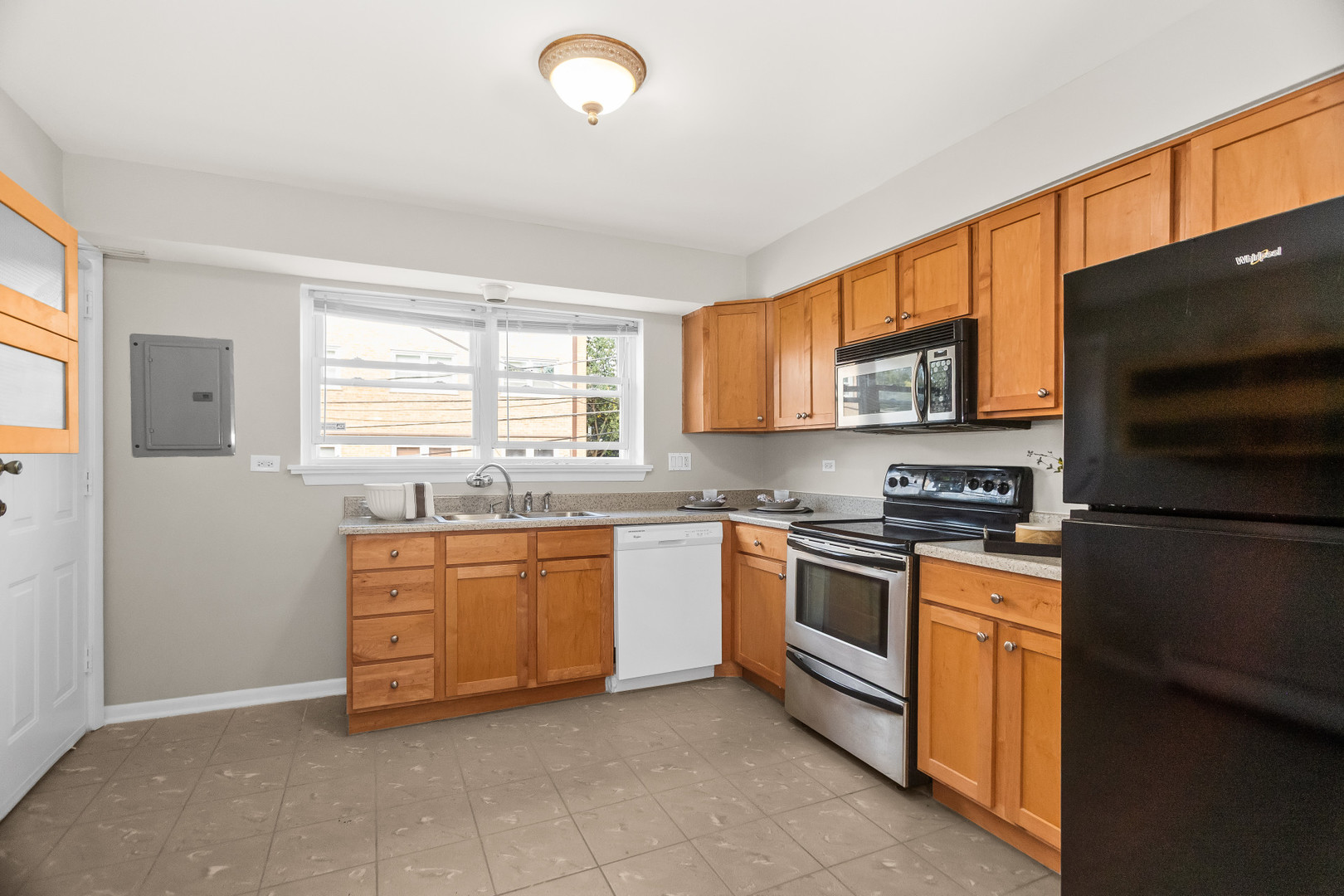617 Case Place 2