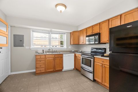 Tiny photo for 617 Case Place #2, Evanston, IL 60202 (MLS # 12497491)