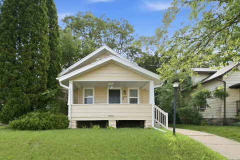 Photo of 1408 22nd Street, Rockford, IL 61108 (MLS # 12740391)