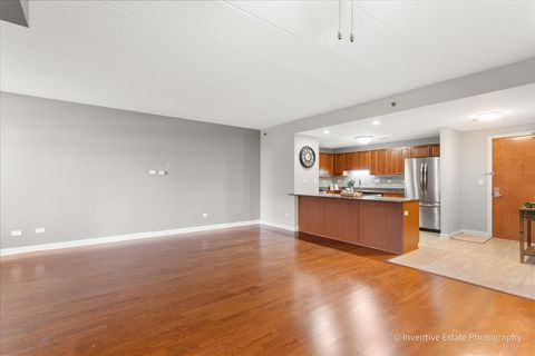 Tiny photo for 875 E 22nd Street #118, Lombard, IL 60148 (MLS # 12548346)