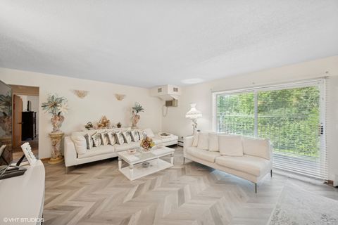 Tiny photo for 1215 N Waterman Avenue #3L, Arlington Heights, IL 60004 (MLS # 12509171)