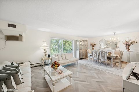 Tiny photo for 1215 N Waterman Avenue #3L, Arlington Heights, IL 60004 (MLS # 12509171)