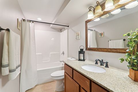 Tiny photo for 815 N Overlook Circle, Round Lake, IL 60073 (MLS # 12514731)