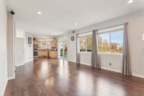 Tiny photo for 815 N Overlook Circle, Round Lake, IL 60073 (MLS # 12514731)