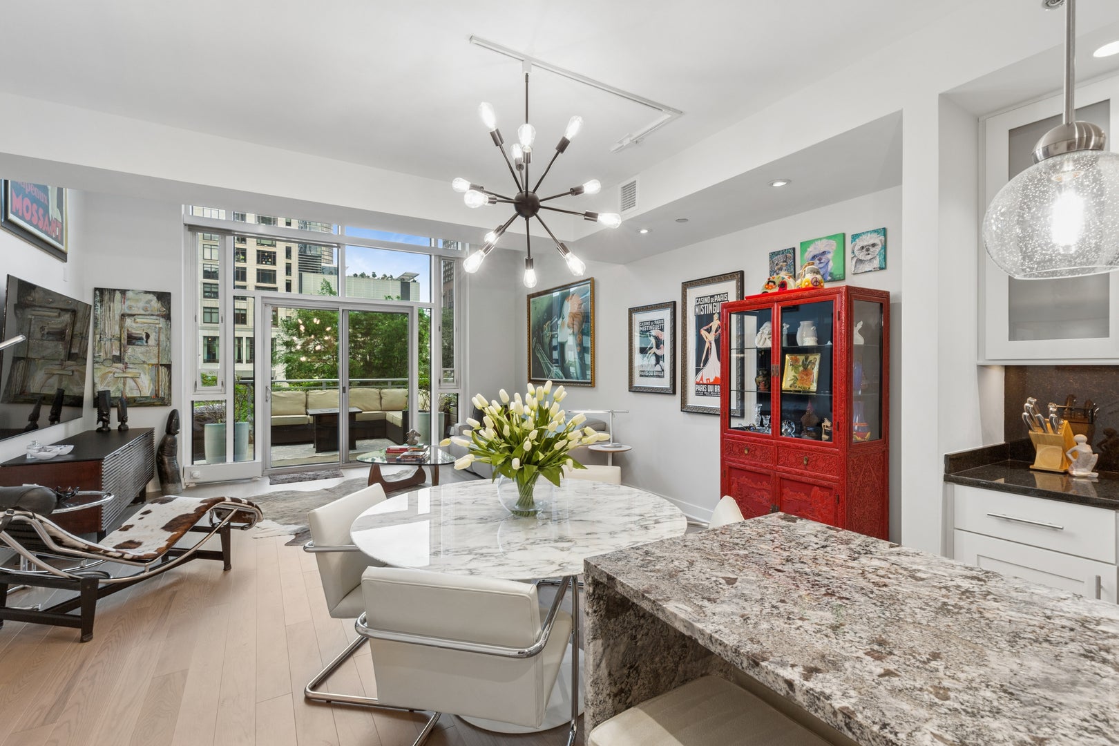 505 N McClurg Court 204