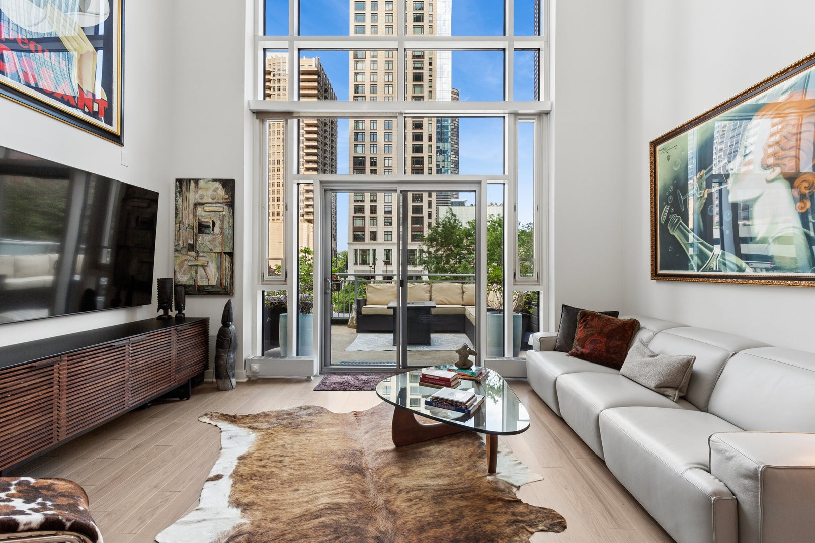505 N McClurg Court 204