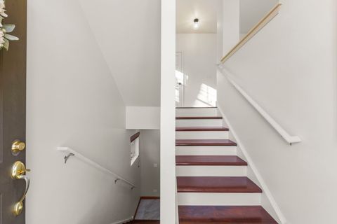 Tiny photo for 1081 Bartholdi Court, Carol Stream, IL 60188 (MLS # 12542689)