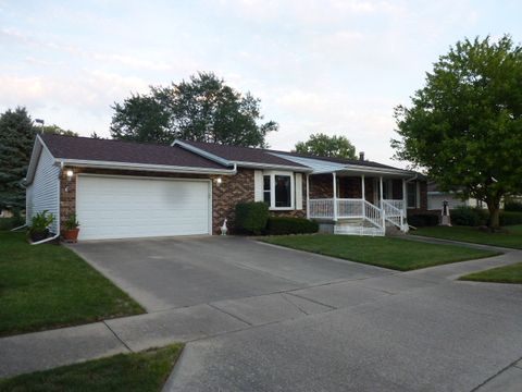Tiny photo for 68 Somerset Drive, Clinton, IL 61727 (MLS # 12448930)