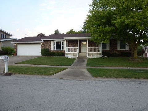 Photo of 68 Somerset Drive, Clinton, IL 61727 (MLS # 12448930) Photo of 68 Somerset Drive, Clinton, IL 61727 (MLS # 12448930)