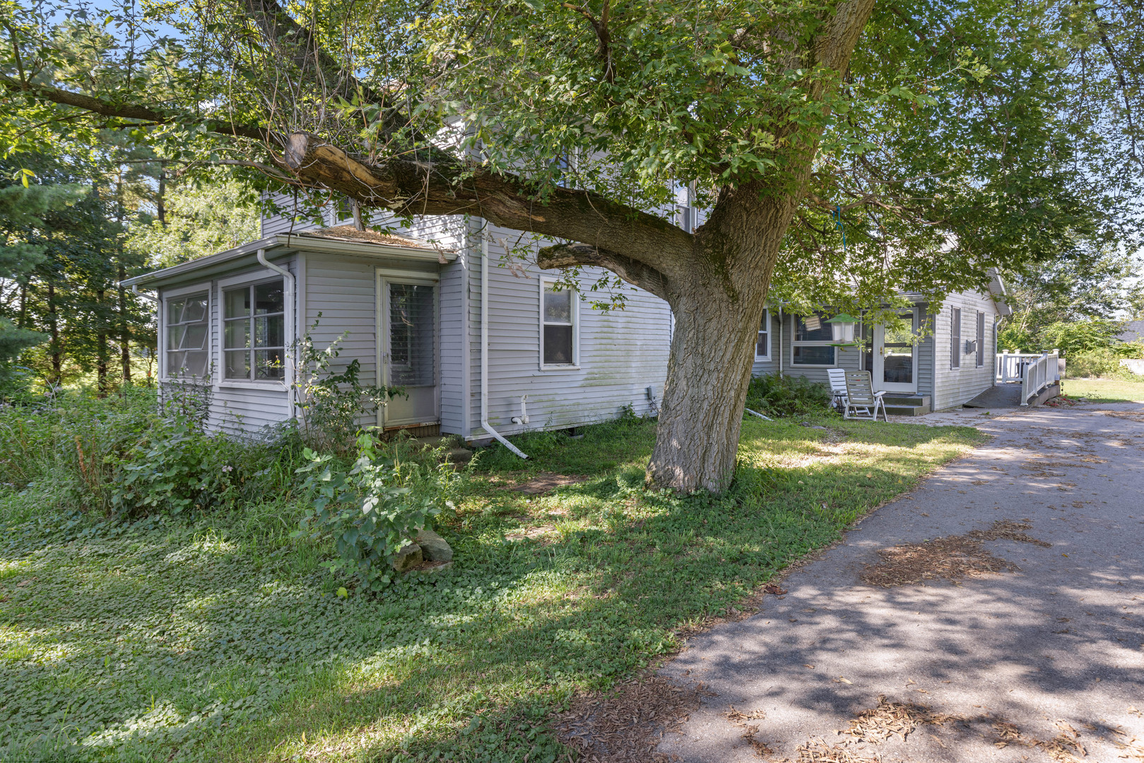 1610 Town Hall Road