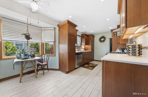 Tiny photo for 15155 Ridgeway Avenue, Midlothian, IL 60445 (MLS # 12685290)