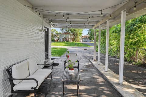 Tiny photo for 460 E 15th Place, Lombard, IL 60148 (MLS # 12698433)