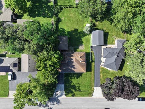 Tiny photo for 460 E 15th Place, Lombard, IL 60148 (MLS # 12698433)
