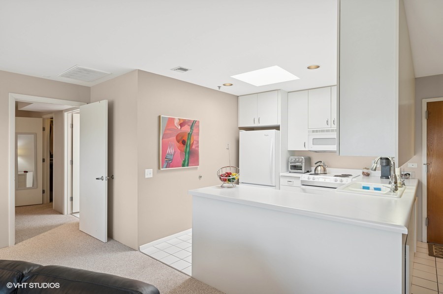 361 KELBURN Road 316