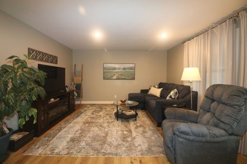 Tiny photo for 3371 Hilltop Court, Clinton, IL 61727 (MLS # 12476297)