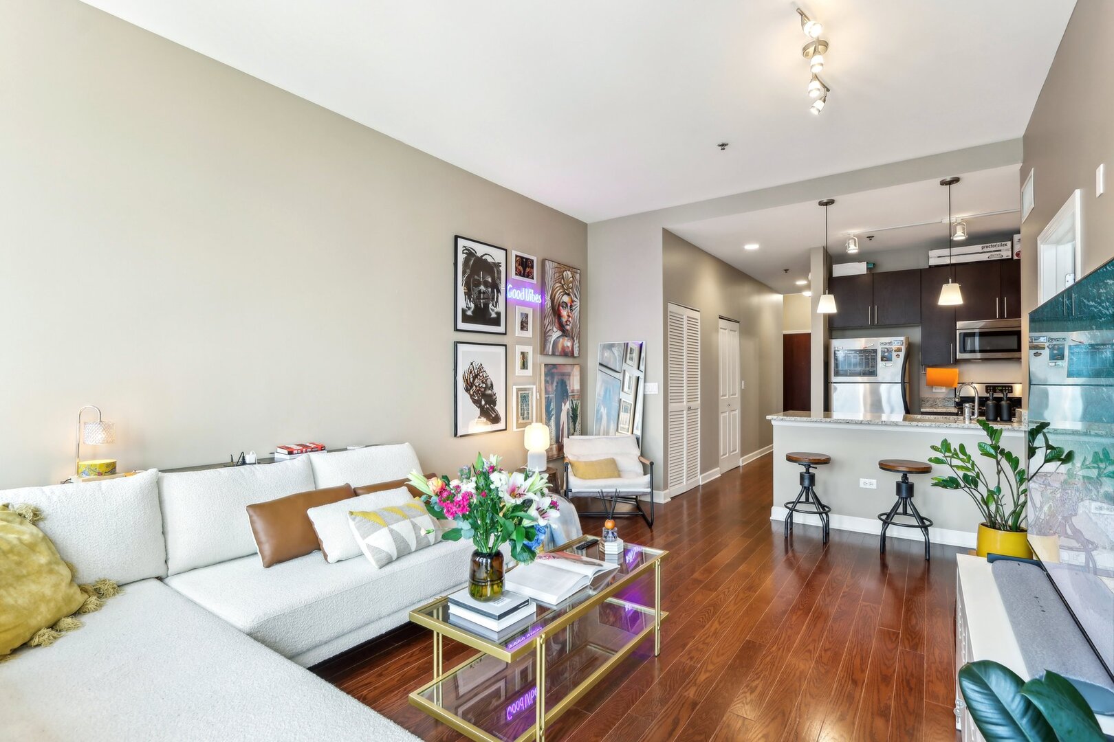 1400 S Michigan Avenue 2507