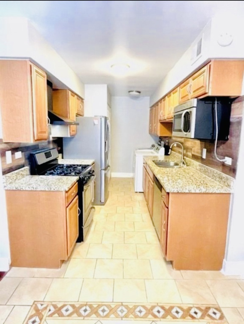 600 Academy Court 600