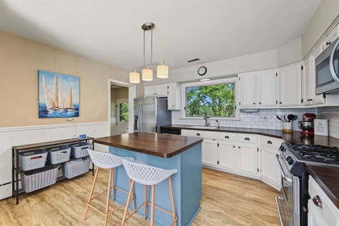 Tiny photo for 5601 Lee Avenue, Downers Grove, IL 60516 (MLS # 12736122)