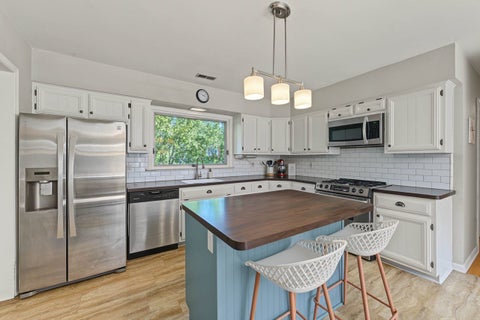 Tiny photo for 5601 Lee Avenue, Downers Grove, IL 60516 (MLS # 12736122)