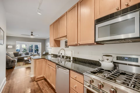Tiny photo for 5204 N Glenwood Avenue #1, Chicago, IL 60640 (MLS # 12747437)