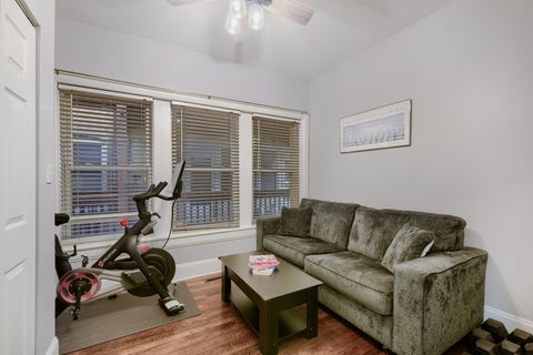 Tiny photo for 5204 N Glenwood Avenue #1, Chicago, IL 60640 (MLS # 12747437)