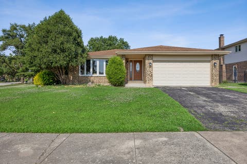 Photo of 13608 Inverness Drive, Orland Park, IL 60462 (MLS # 12680110)