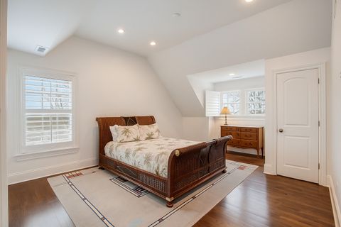 Tiny photo for 650 S Grove Avenue, Barrington, IL 60010 (MLS # 12392030)