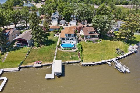Tiny photo for 183 Riverside Island Drive, Fox Lake, IL 60020 (MLS # 12663068)