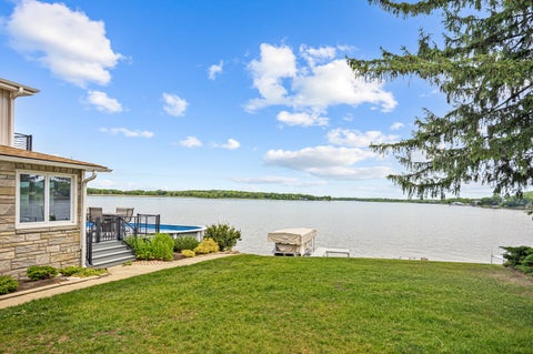 Tiny photo for 183 Riverside Island Drive, Fox Lake, IL 60020 (MLS # 12663068)