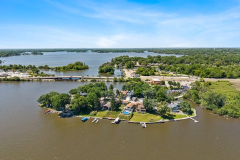 Tiny photo for 183 Riverside Island Drive, Fox Lake, IL 60020 (MLS # 12663068)