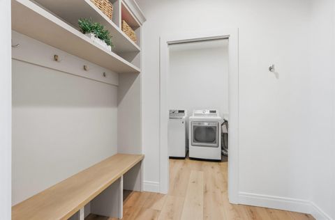 Tiny photo for 1 Country Club Court, Le Claire, IA 52753 (MLS # 12574804)