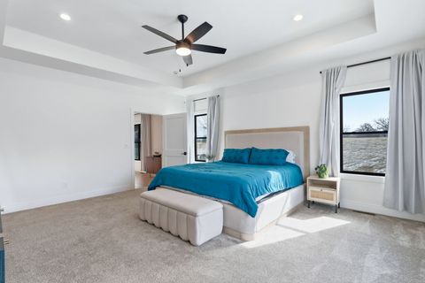 Tiny photo for 1 Country Club Court, Le Claire, IA 52753 (MLS # 12574804)