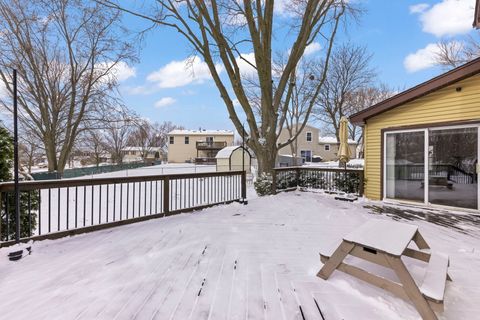 Tiny photo for 233 Seneca Court, Bolingbrook, IL 60440 (MLS # 12593960)