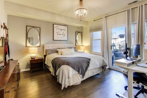 Tiny photo for 2919 N SOUTHPORT Avenue #3, Chicago, IL 60657 (MLS # 12529160)