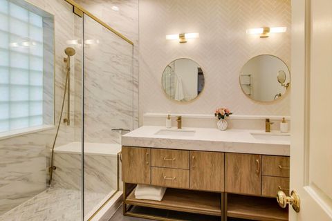 Tiny photo for 2919 N SOUTHPORT Avenue #3, Chicago, IL 60657 (MLS # 12529160)