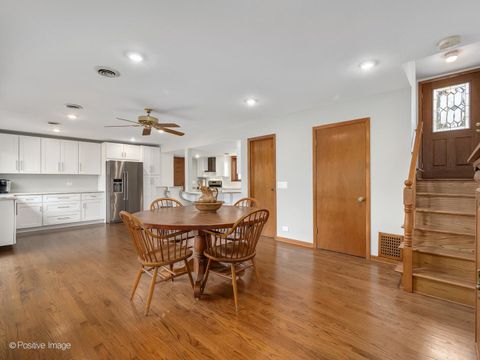 Tiny photo for 564 E Bryn Mawr Avenue, Roselle, IL 60172 (MLS # 12582520)