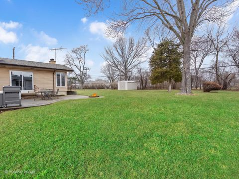 Tiny photo for 564 E Bryn Mawr Avenue, Roselle, IL 60172 (MLS # 12582520)