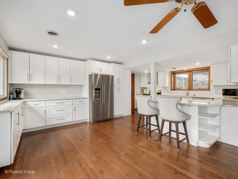 Tiny photo for 564 E Bryn Mawr Avenue, Roselle, IL 60172 (MLS # 12582520)