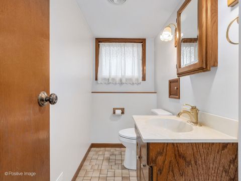 Tiny photo for 564 E Bryn Mawr Avenue, Roselle, IL 60172 (MLS # 12582520)