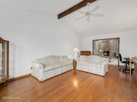 Tiny photo for 564 E Bryn Mawr Avenue, Roselle, IL 60172 (MLS # 12582520)