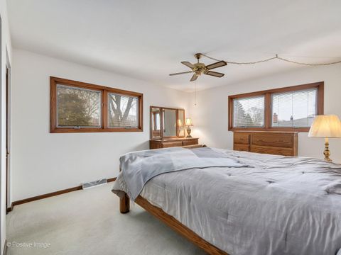 Tiny photo for 564 E Bryn Mawr Avenue, Roselle, IL 60172 (MLS # 12582520)