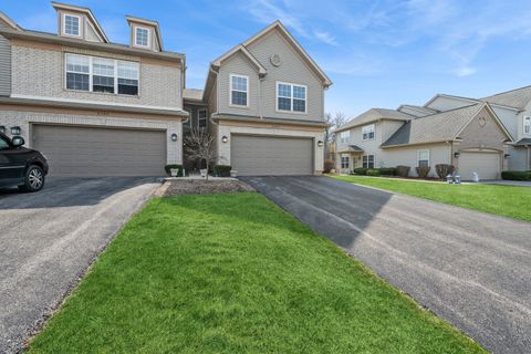 Photo of 2707 Cobblestone Drive #END, Crystal Lake, IL 60012 (MLS # 12591811)